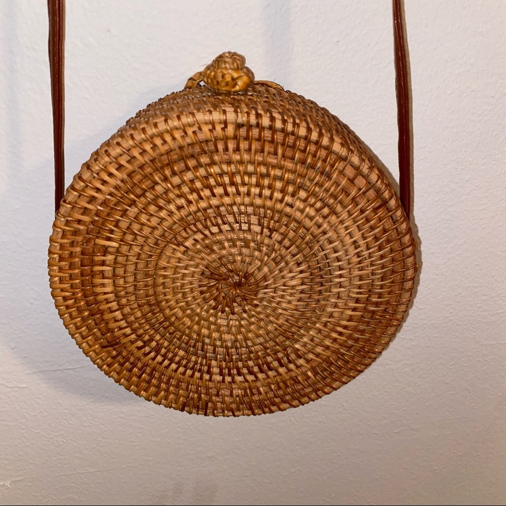 Rattan Circle Crossbody Bag